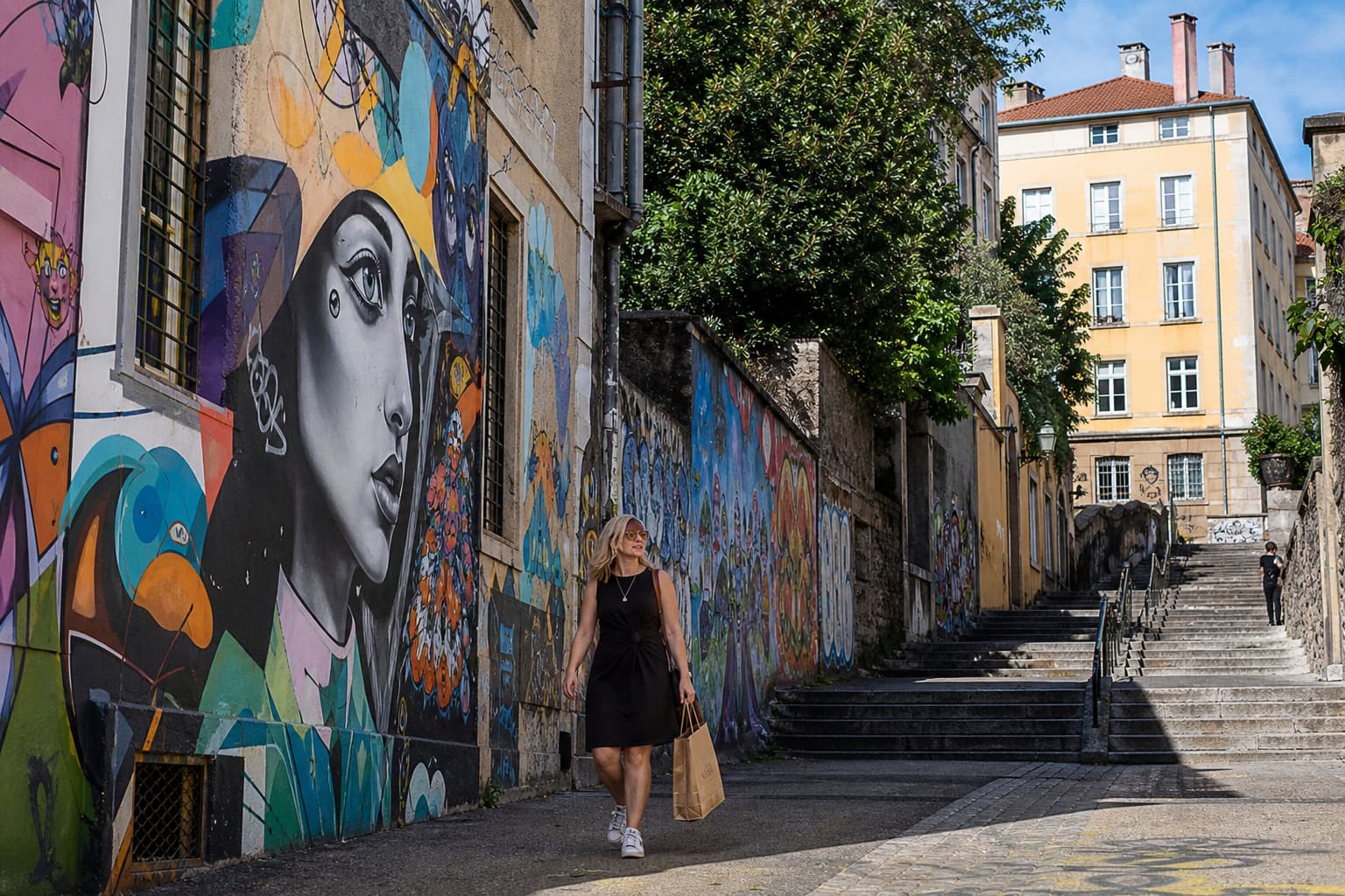 Fresques murales colorées à la Croix-Rousse